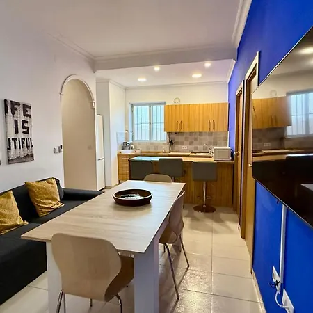 Turistico Ciudad Jardin - Nervion. Apartment